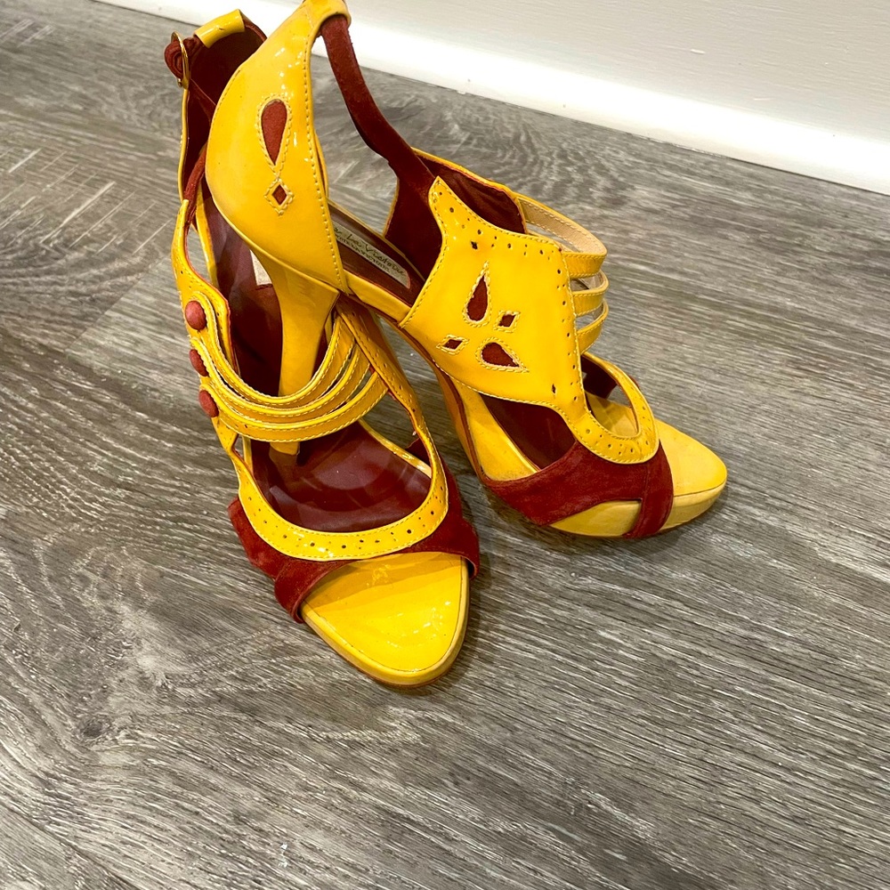 Pour La Victoire Sandals